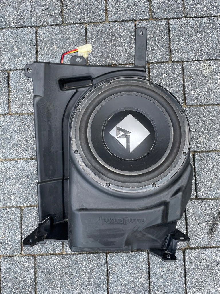 фото №1, Сабвуфер mitsubishi outlander iii