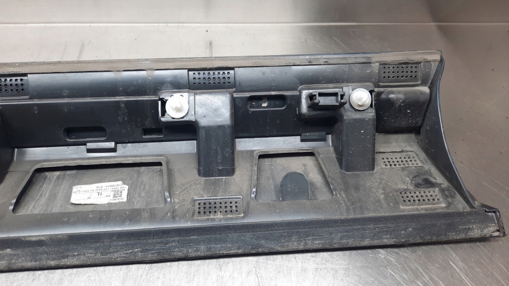 фото №10, Молдинг дверь правый перед 31440294 volvo xc60 ii