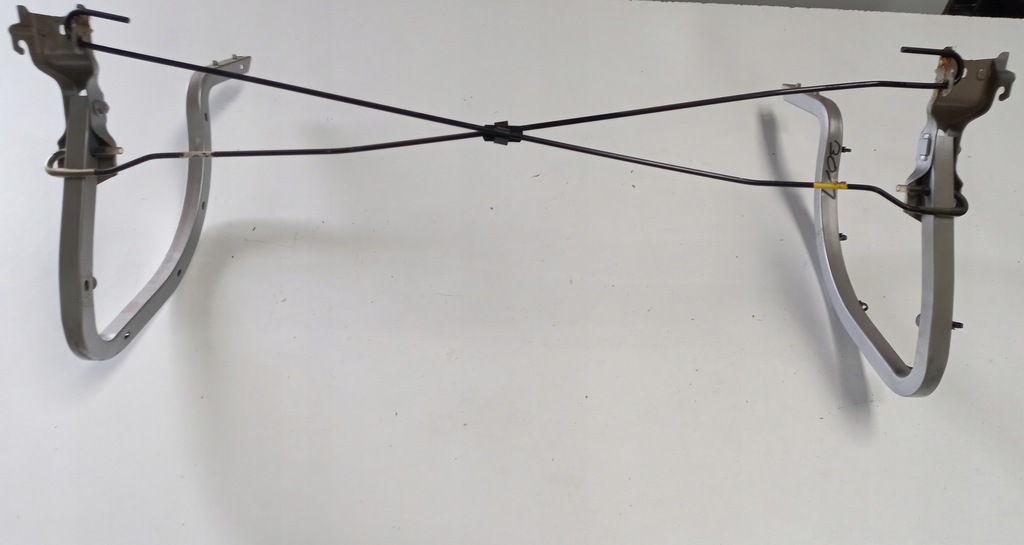 фото №1, Петля петли крышки багажника peugeot 301 sedan