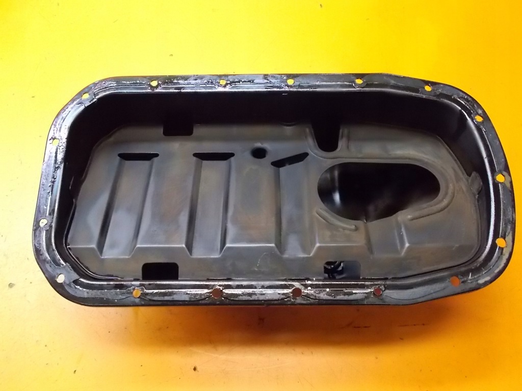 Поддон масляная renault clio 1 1.2 7700100375a Оригинал