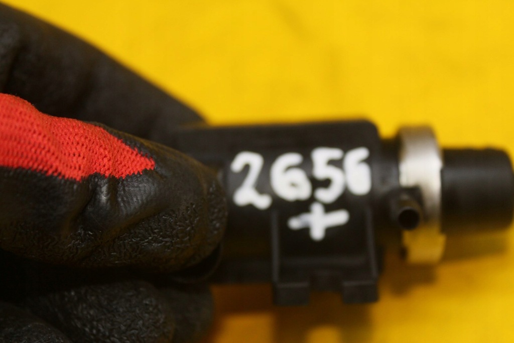 фото №9, Клапан вакууму passat b5 1.9 tdi 1j0906627