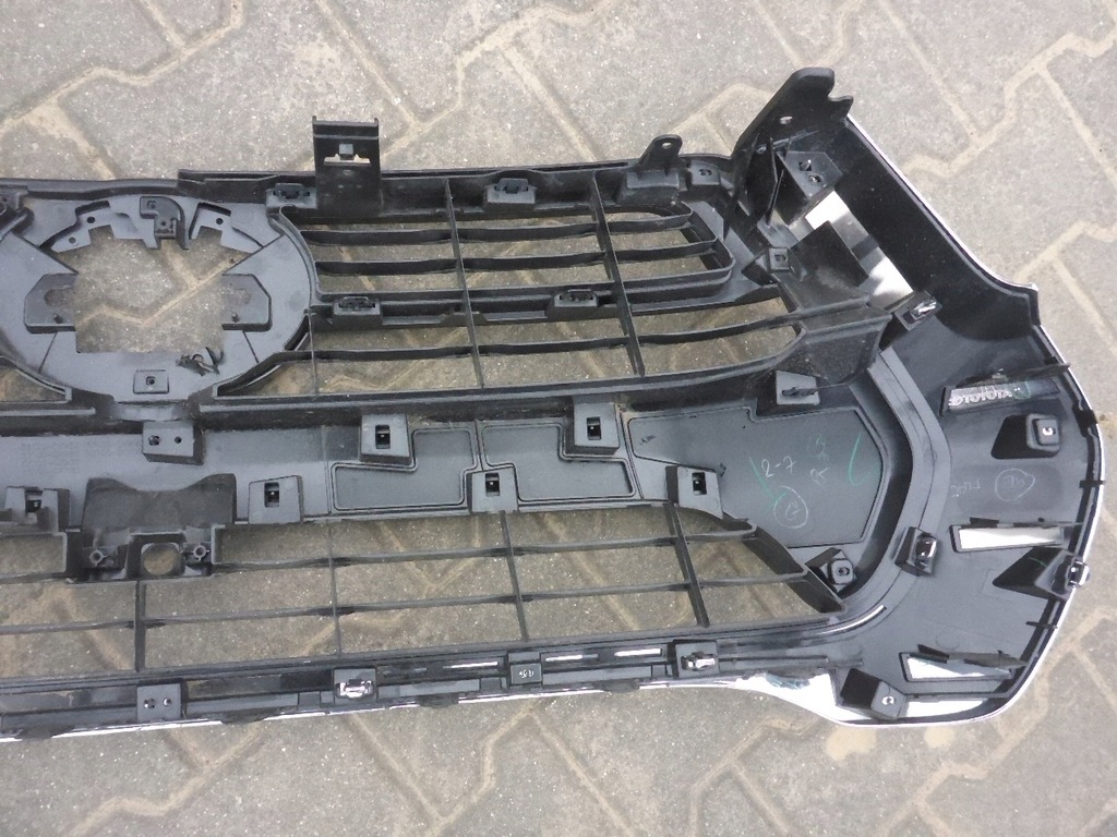 фото №15, Toyota hilux 2021- решётка радиатора перед решётка радиатора решётка радиатора оригинал