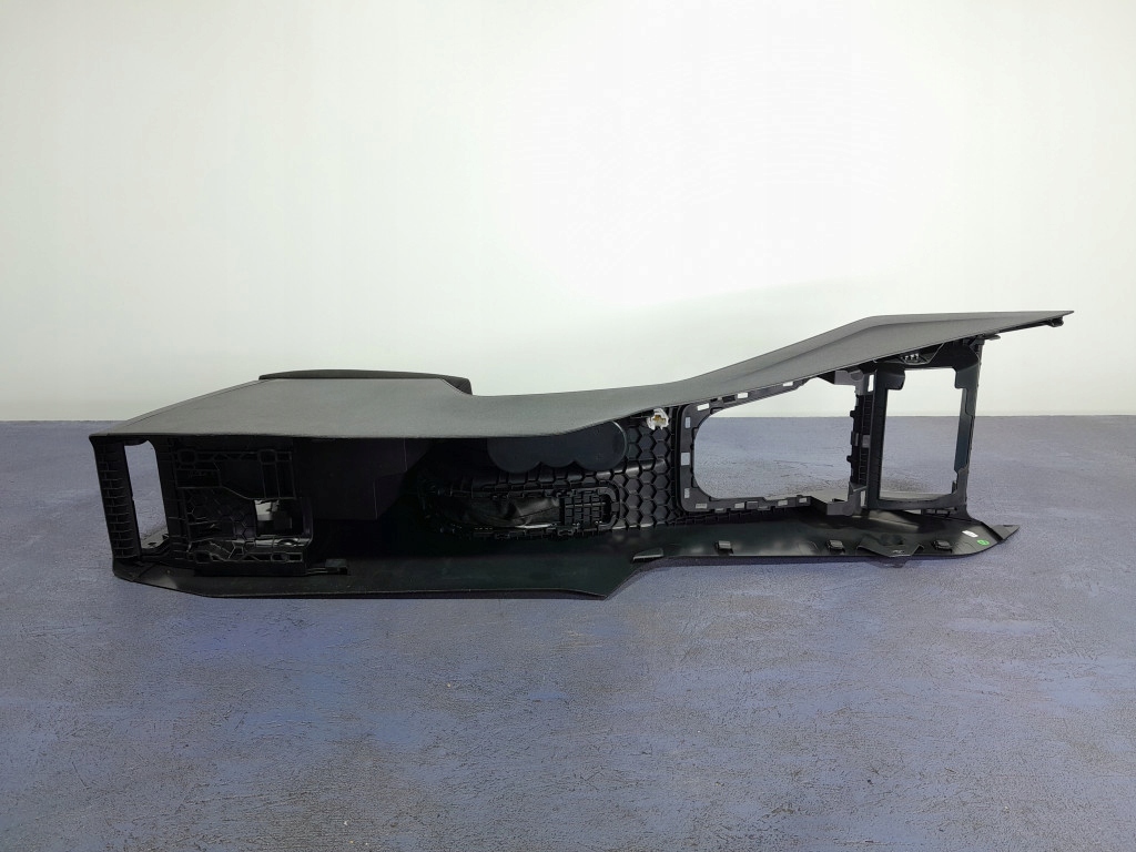 фото №6, Skoda octavia iii lift туннель средний подлокотник 5e1863243d