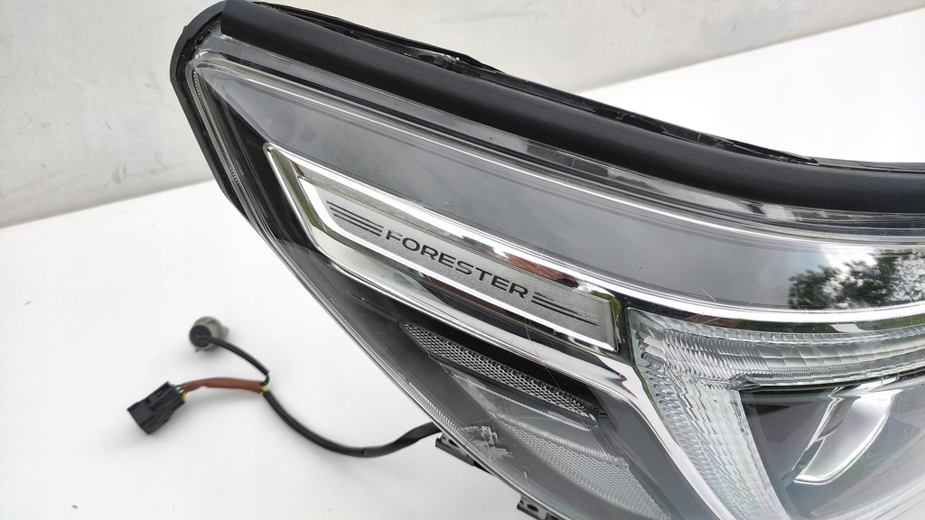 фото №11, Subaru forester 5 v 2019 лампа full led правый перед передняя lp37