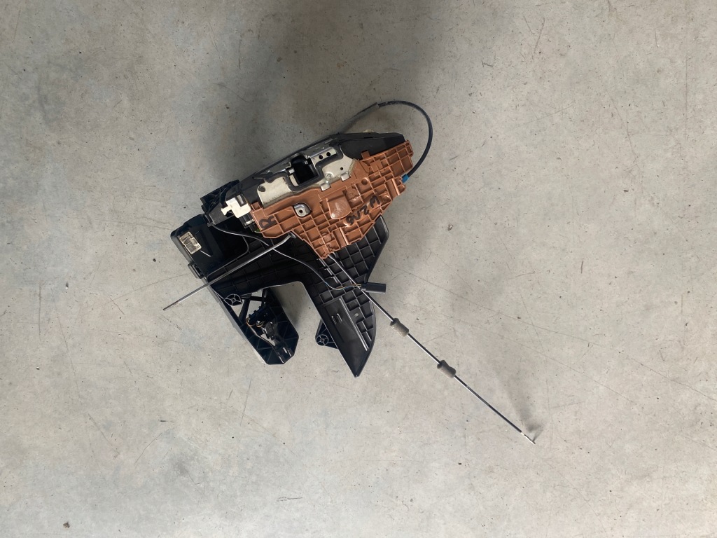 Купити Замок двері правий перед mercedes s w221 cl w216 доводчик keyless 2217205835