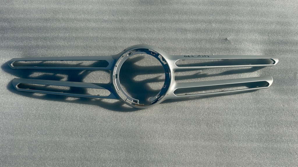 фото №1, Mercedes glc w253 молдинг решётка решетка a2538883000