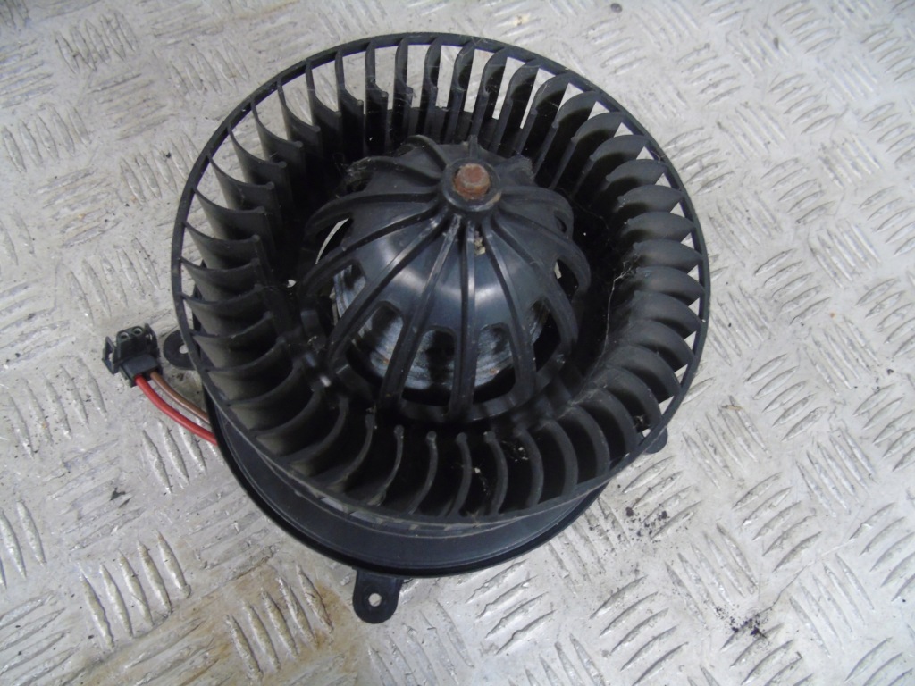 фото №1, Воздуходувка вентилятор mercedes cls c219 9400984