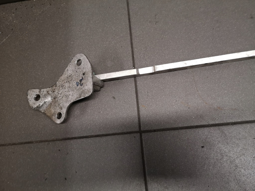 фото №5, Распорка чашка audi a8 d2 4d0805771d