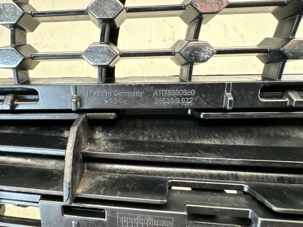 Mercedes cla w117 13-19r решётка радиатора решётка радиатора бампера перед передняя a1178880860 с Разборки