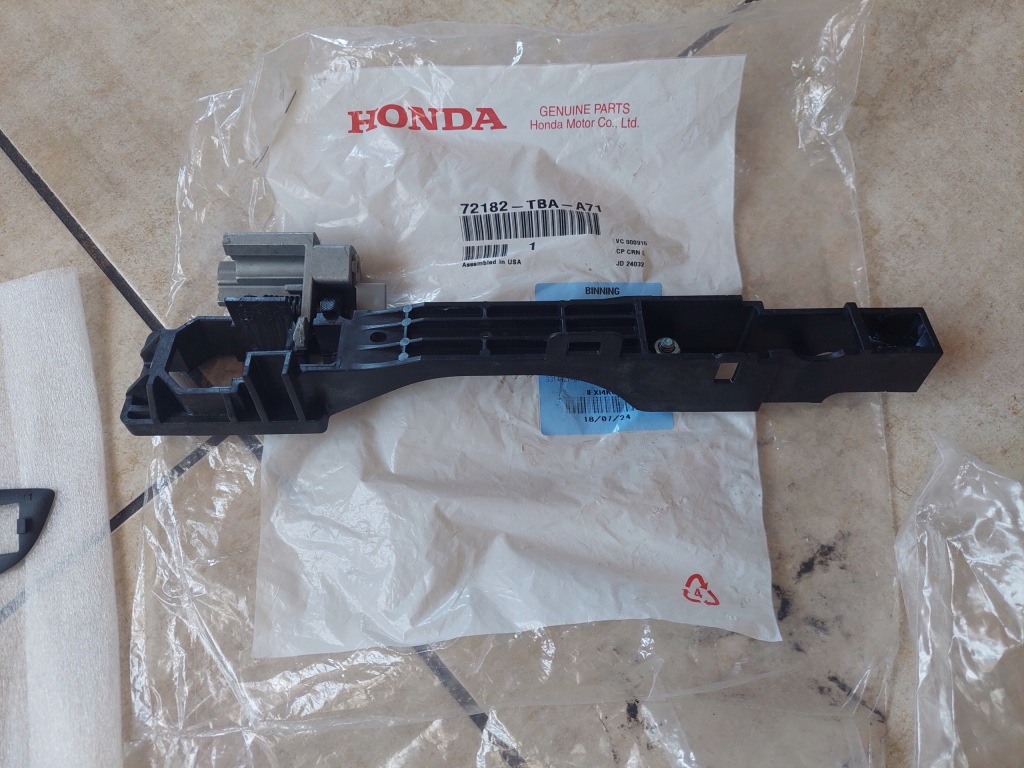 фото №3, Ручка наружная - левый перед - honda civic x - 2017