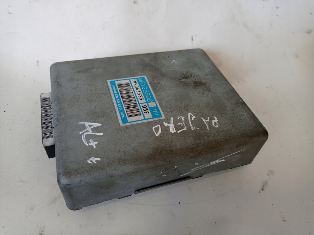 фото №5, Бортовой компьютер модуль mitsubishi pajero mr196698