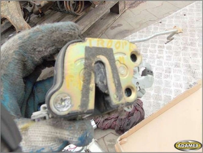 фото №4, Isuzu trooper monterey ii 92r замок правый перед