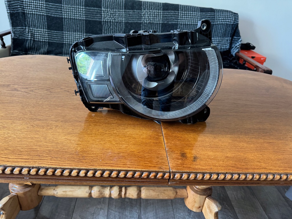 фото №1, Land rover defender l663 ii правая лампа передняя full led идеальное состояние