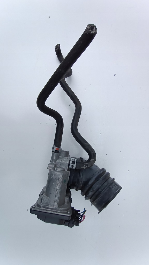 фото №1, Auris ii гібрид дросельна заслінка 22030-0t110