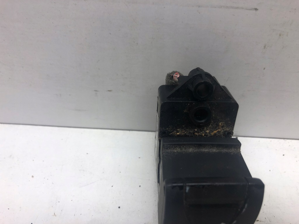 фото №2, Кнопка гальма ручного renault scenic iii 363210006r europa штекер