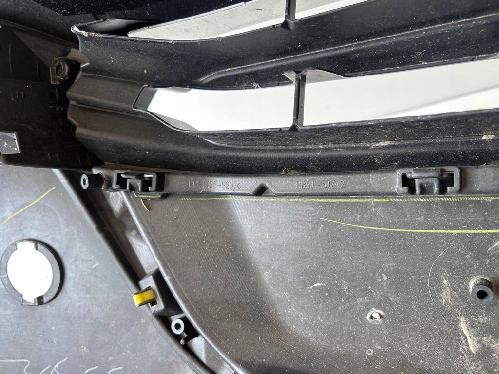 фото №6, Mazda 2 dj бампер перед db5j-50101 оригинал