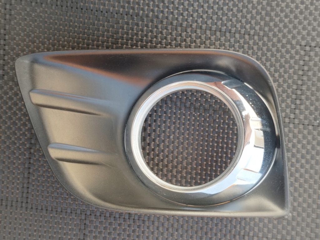 Купить Toyota land cruiser fj150 09 - решётка решётка радиатора рамка хром левая 52128-60070