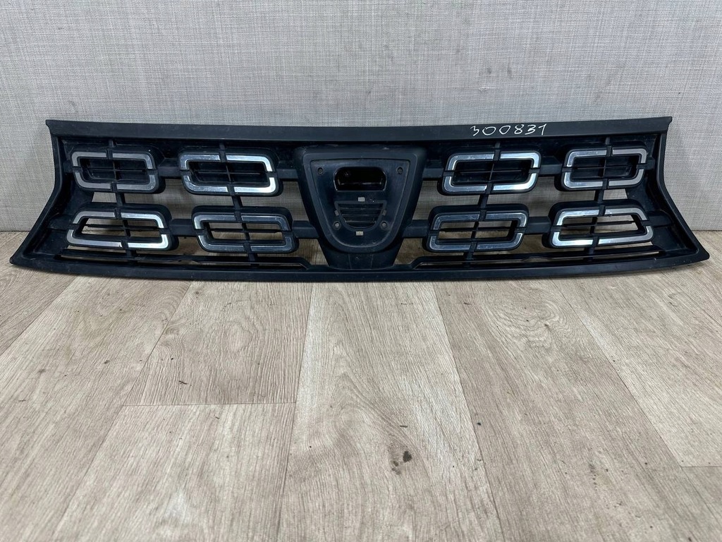 фото №1, Dacia duster ii 2018-2022 решітка радіатора решітка радіатора перед 623103440r