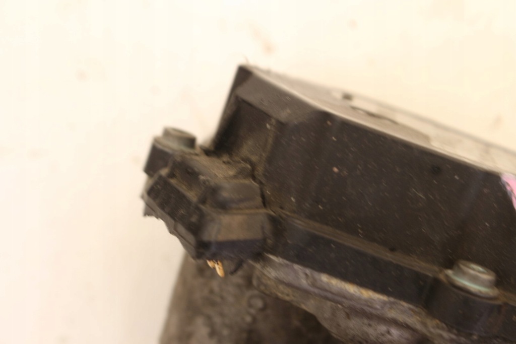 фото №5, Дросельна заслінка 03l128063t vw touran ii 2013r. 2.0 tdi