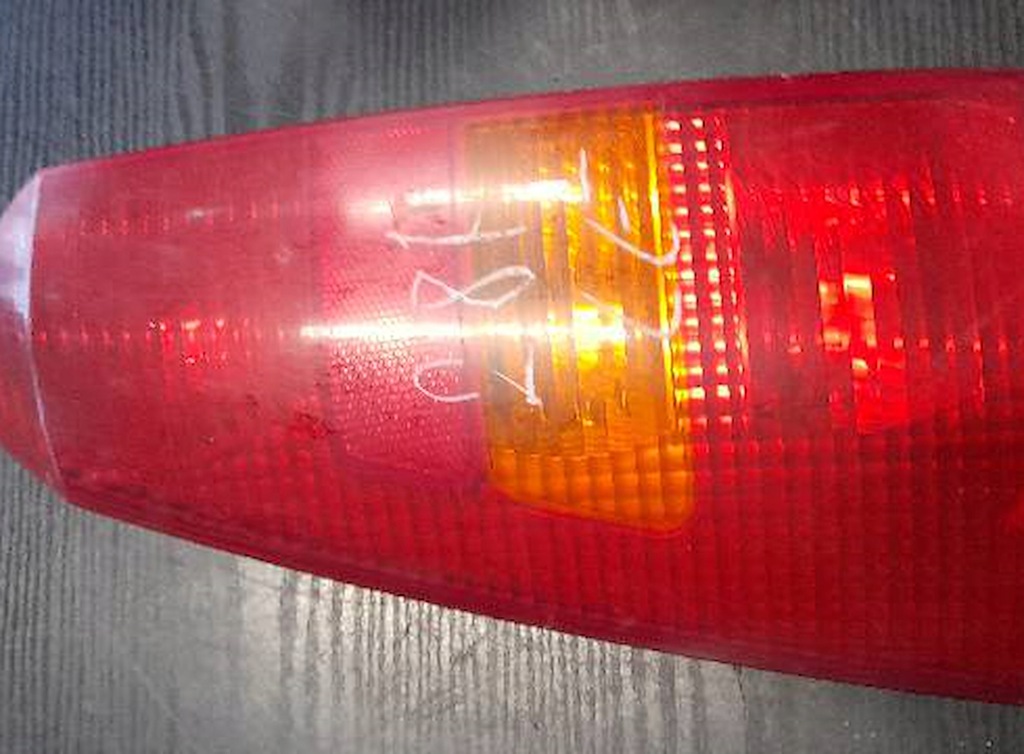 фото №1, Лампа левая задняя ford focus 1,6 kat