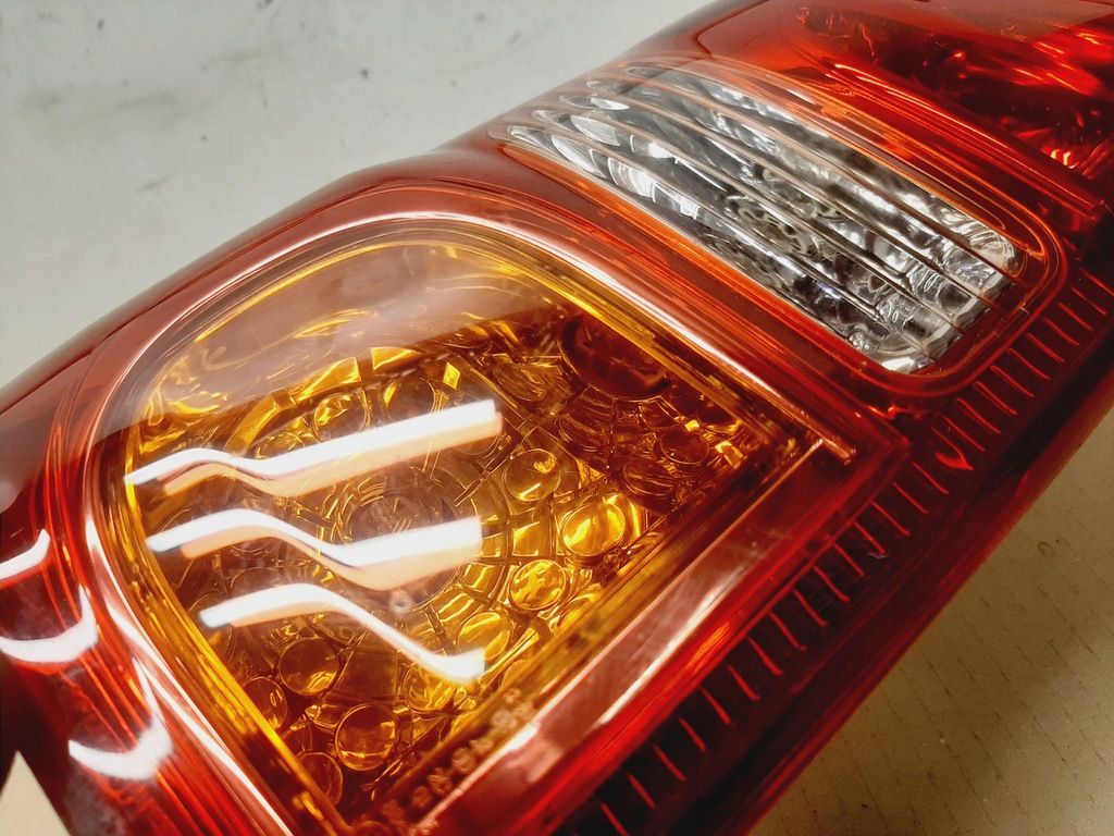 фото №8, Лампа крыла задняя toyota rav4 rav-4 ii 2003-2005 5 дверь левая