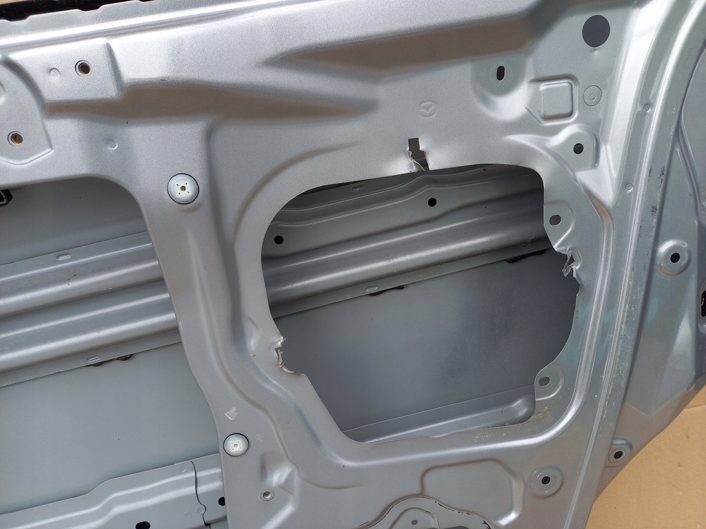 фото №5, Mazda v 5 двері задні праве задня