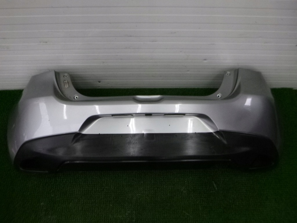 фото №1, Mazda оригинальный номер bact-50221 rok бампер pod pdc