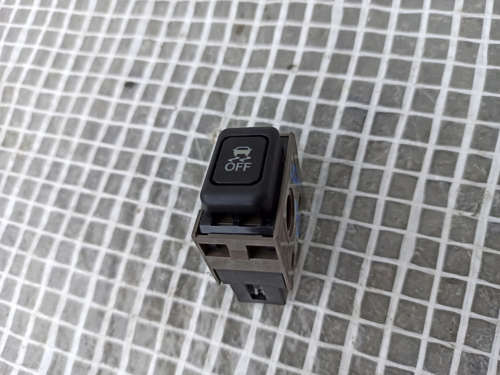 фото №1, Lexus is ii 05-12 кнопка переключатель esp 15a895