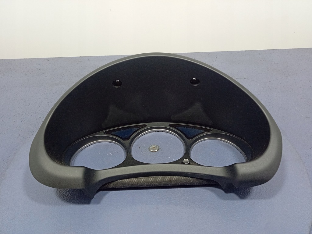 фото №1, Subaru forester ii sg 02- рамка защита спидометра