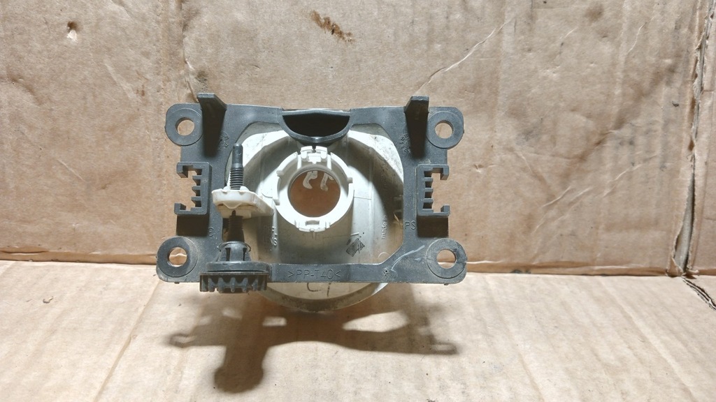 фото №3, Peugeot 207 lift противотуманная фара правый