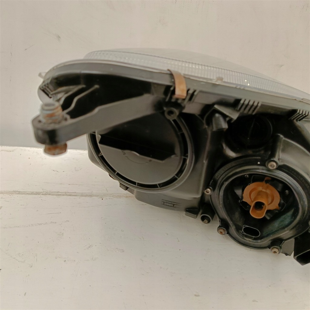 Лампа ліва перед mercedes slk 171 w171 в Україні