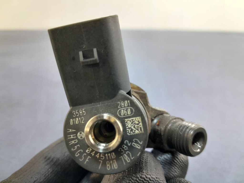 фото №5, Bmw 5 f10 f11 2.0 d форсунка 7810702-02