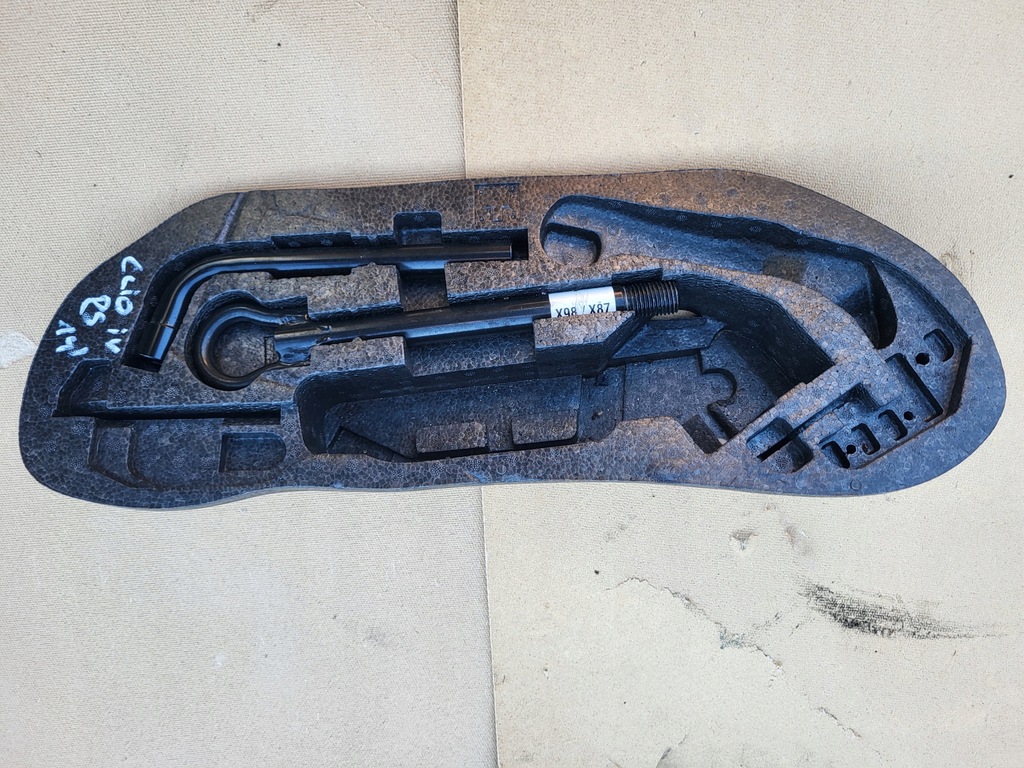 фото №1, Renault clio iv rs вкладиш пінополістирол багажника вушко ключ