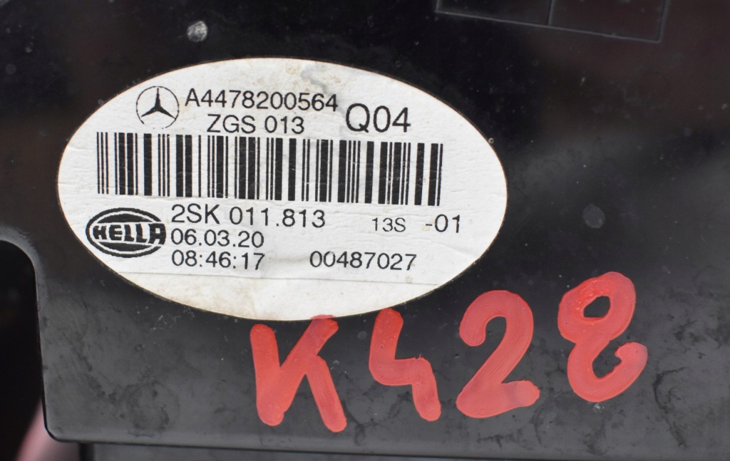 Mercedes v klasa w447 лампа ліва задній задня оригінал  led Оригінал