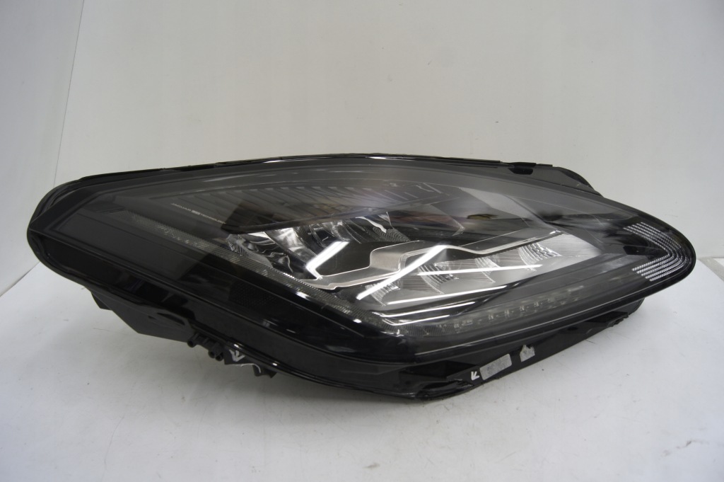 Фара правый  передняя e-pace r-dynamic Доставка