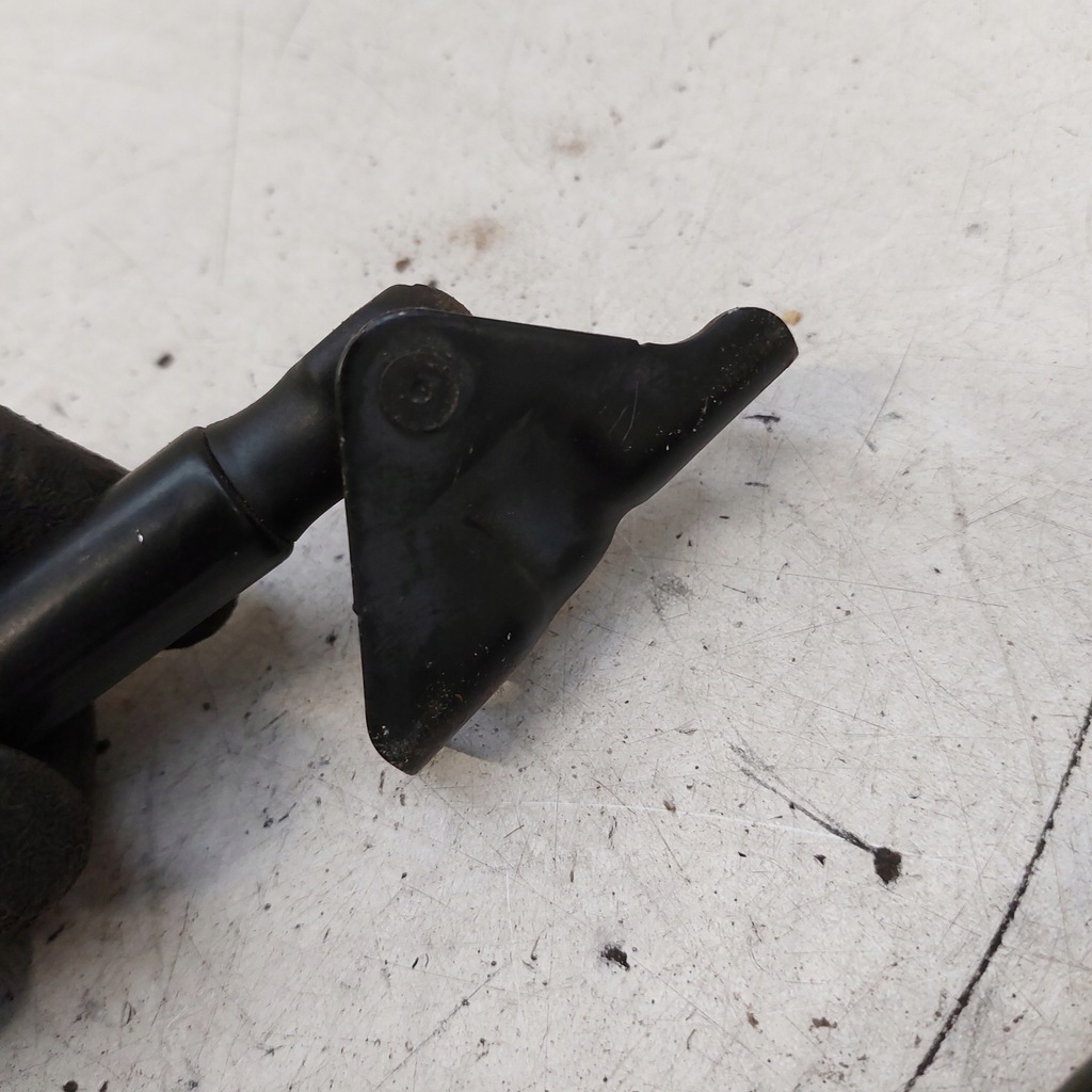 фото №6, Hyundai ix35 амортизаторы крышки багажника 81770-2y000