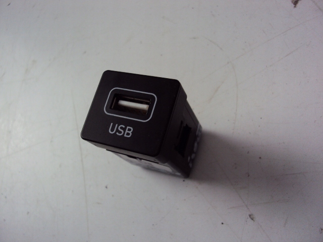 фото №1, Разъём usb hyundai i10 iii 2019-