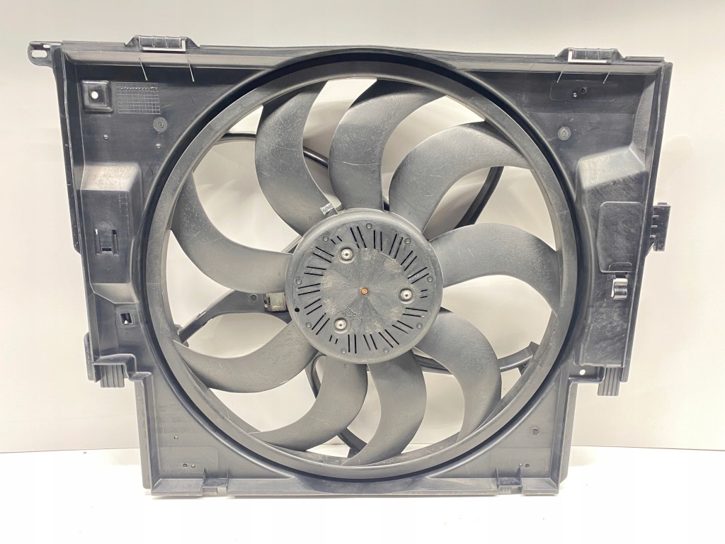 Купити Вентилятор радіатора bmw f20 f21 f22 f23 f33 f30 f31 f32 f34 f36