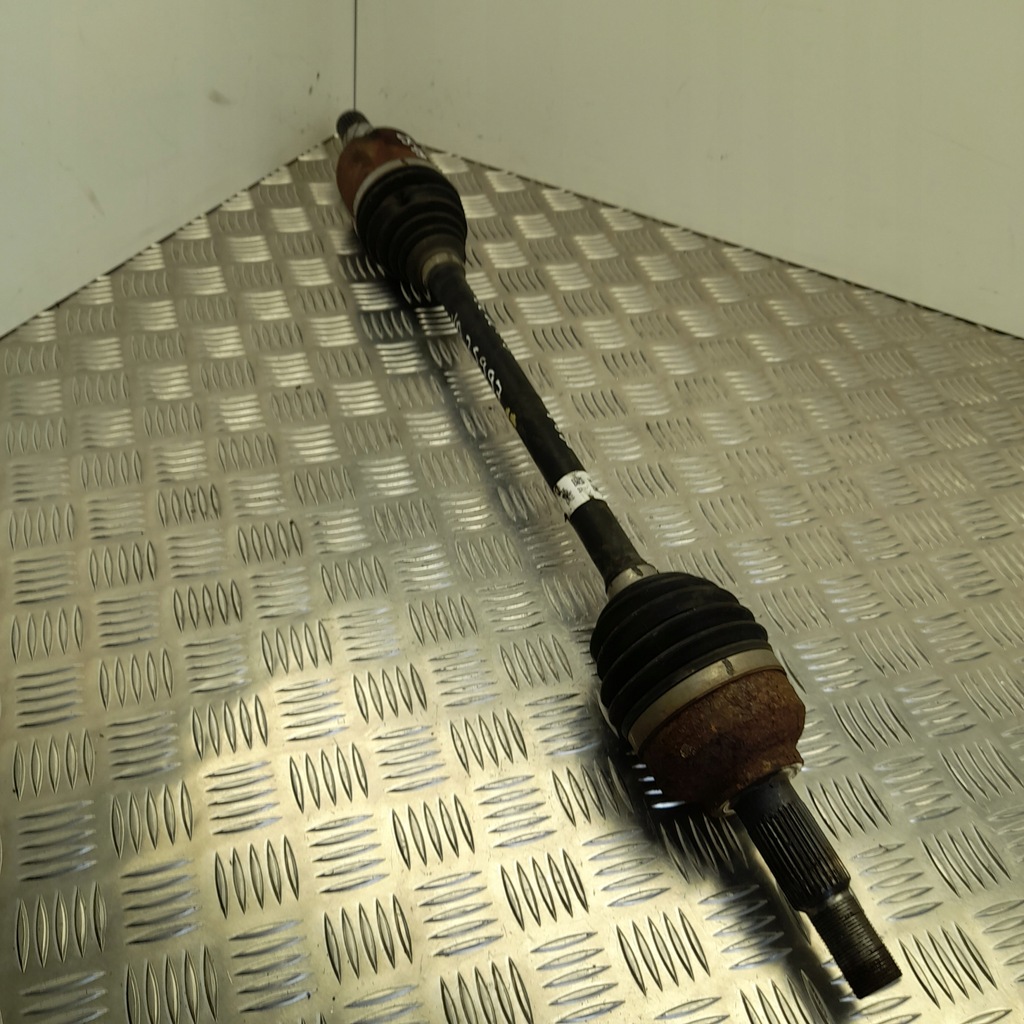 фото №1, Tesla 1044119-00-d привідний вал