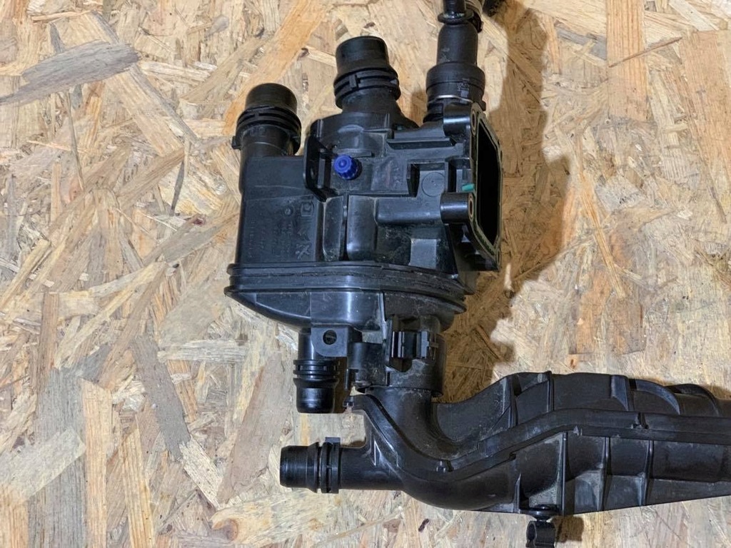 фото №6, Корпус термостата wąż 9812131480 citroen 1.2 thp