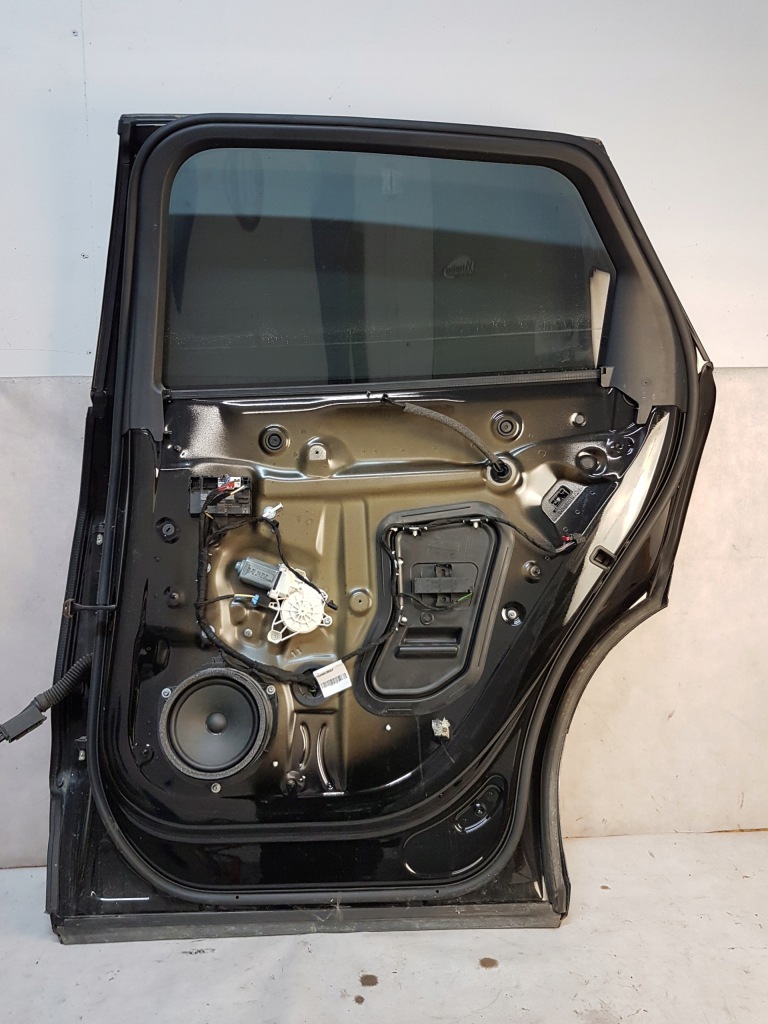 Audi e-tron дверь задняя задняя правое  ly9t 21r. Оригинал