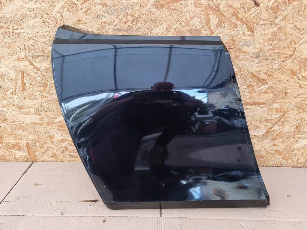 фото №1, Bmw i3 дверь правое задние панель обшивка