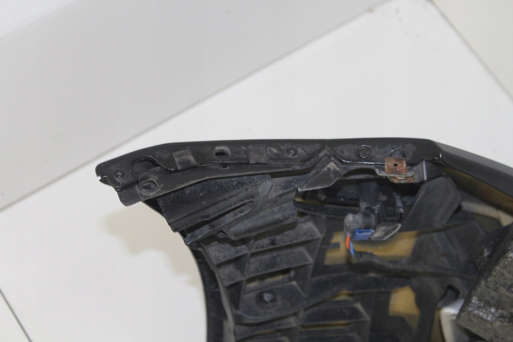 фото №11, Бампер перед передний mercedes w251 05-09r 197u