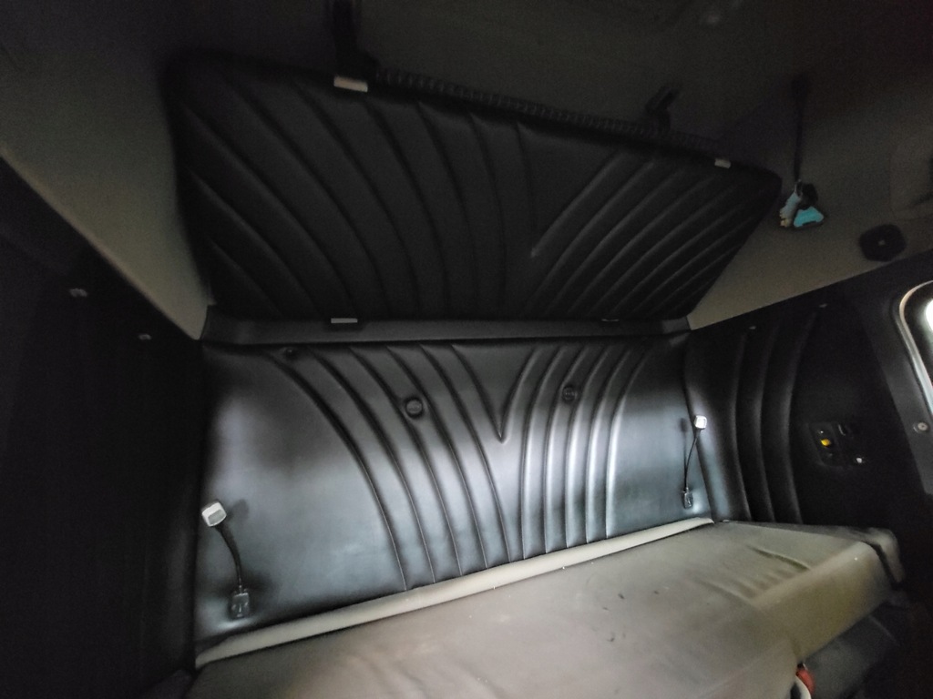 фото №4, Обивка кабины кровать scania r