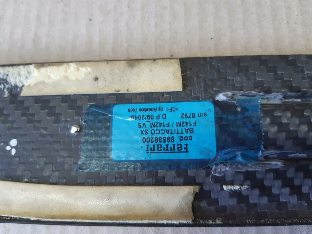 фото №9, Ferrari 488 молдинг поріг карбон