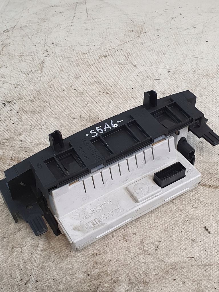 фото №7, Дисплей оригінальний номер 8200722451 renault thalia ii 10r.