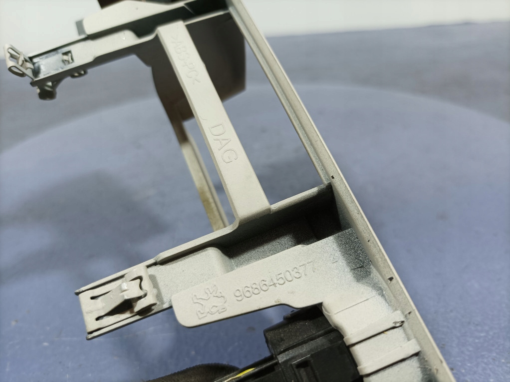 фото №7, Peugeot 508 i рамка панель крышки заливной 9686450377