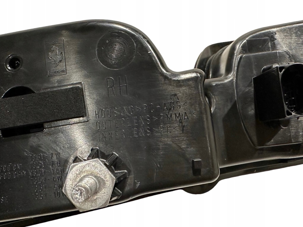 фото №7, Ferrari sf90 права задня лампа 802939