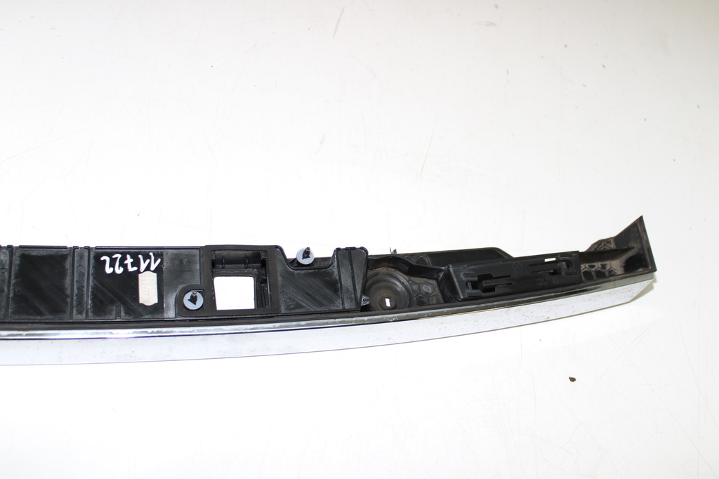 фото №4, Bmw 7 f01 f02 молдинг крышки багажника задняя led 7200035 хром