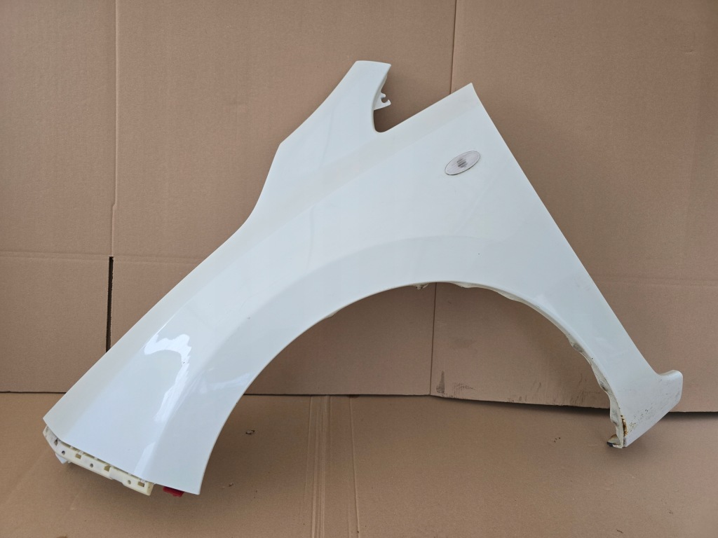 фото №1, Nissan leaf 1 крыло левый передний